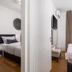 Luxury Hyperion With Private Pool And Garden Διαμέρισμα