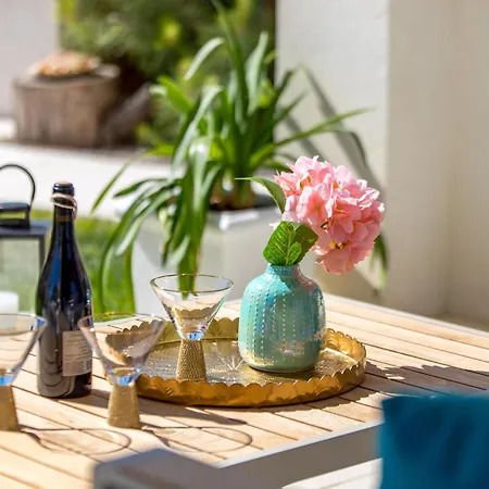 Luxury Hyperion With Private Pool And Garden Lägenhet