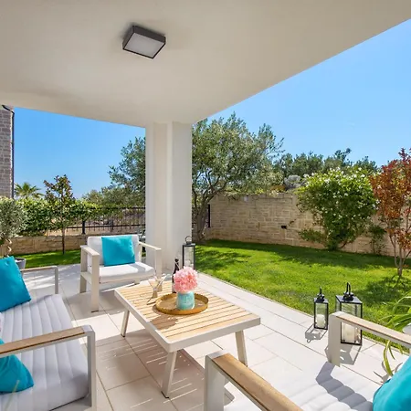 Luxury Hyperion With Private Pool And Garden * Murter