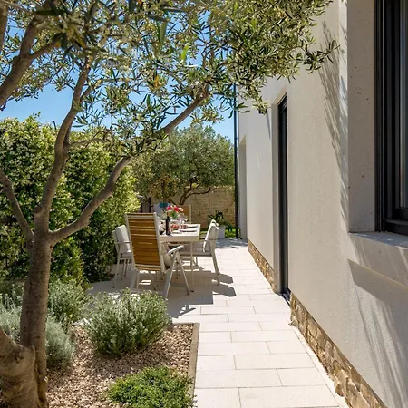 Luxury Hyperion With Private Pool And Garden * 穆泰尔岛