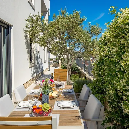 Luxury Hyperion With Private Pool And Garden Apartamento *