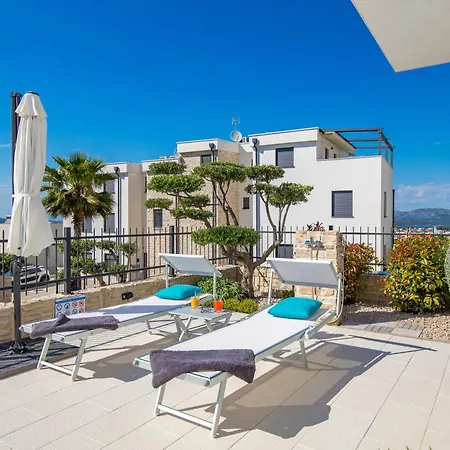 Luxury Hyperion With Private Pool And Garden Lägenhet Murter