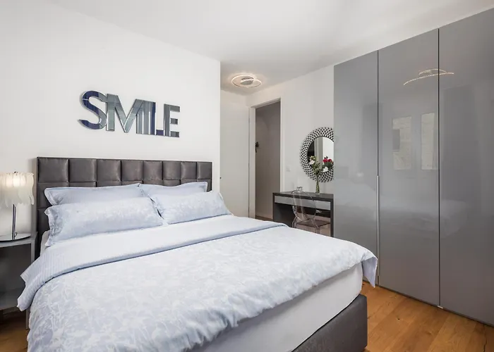 Luxury Hyperion With Private Pool And Garden * مورتير