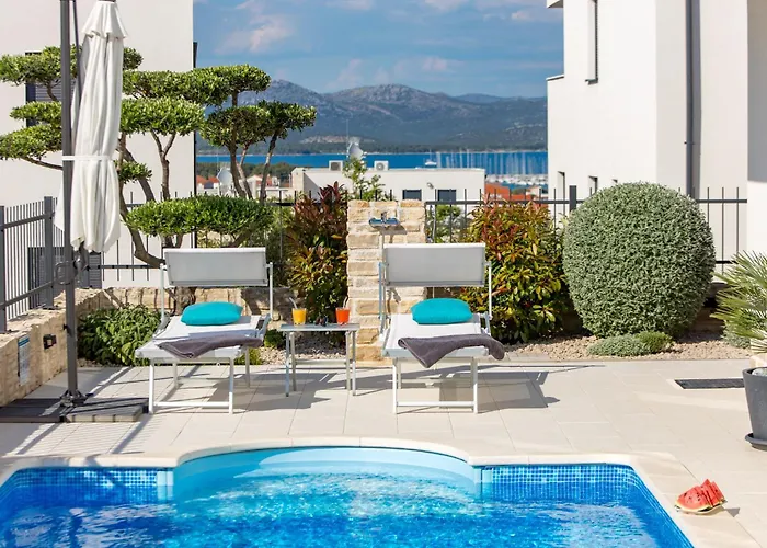 شقة Luxury Hyperion With Private Pool And Garden *