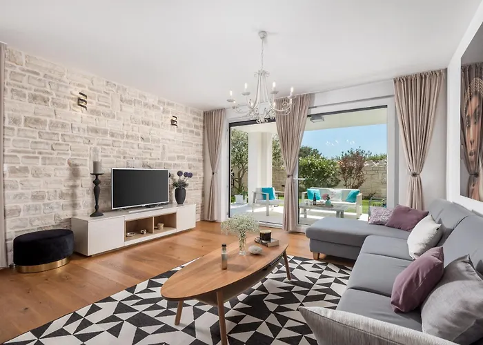 شقة Luxury Hyperion With Private Pool And Garden *