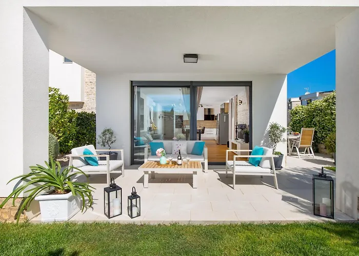 Luxury Hyperion With Private Pool And Garden * مورتير