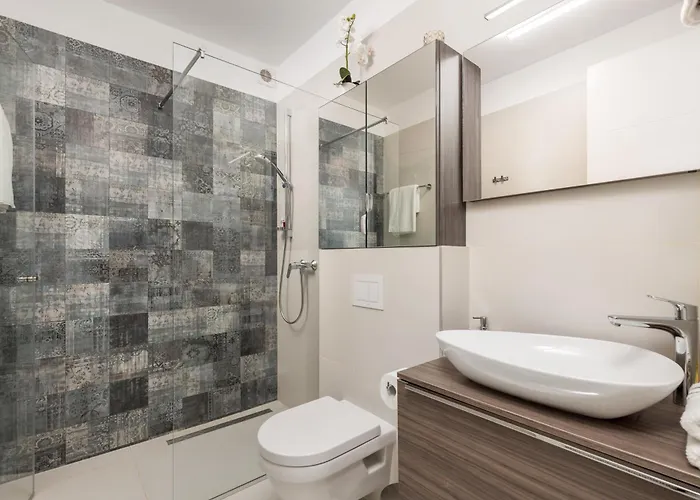 شقة Luxury Hyperion With Private Pool And Garden