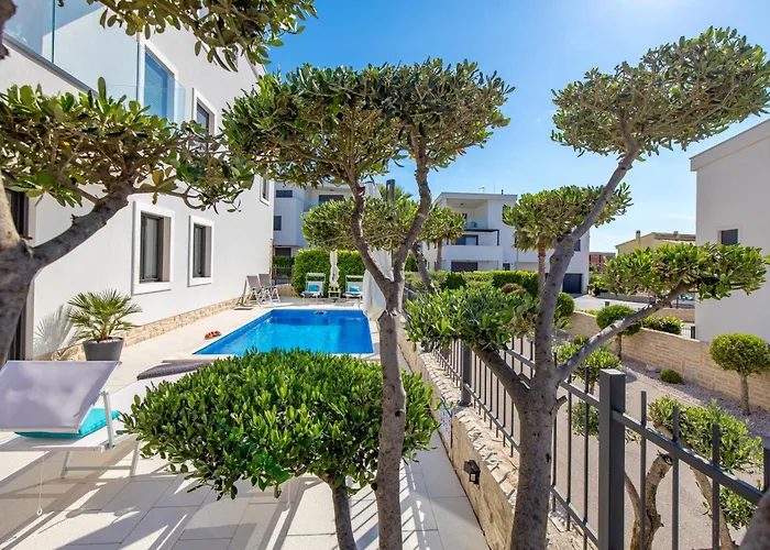 Apartmán Luxury Hyperion With Private Pool And Garden Murter