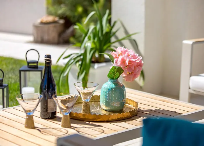 Luxury Hyperion With Private Pool And Garden شقة