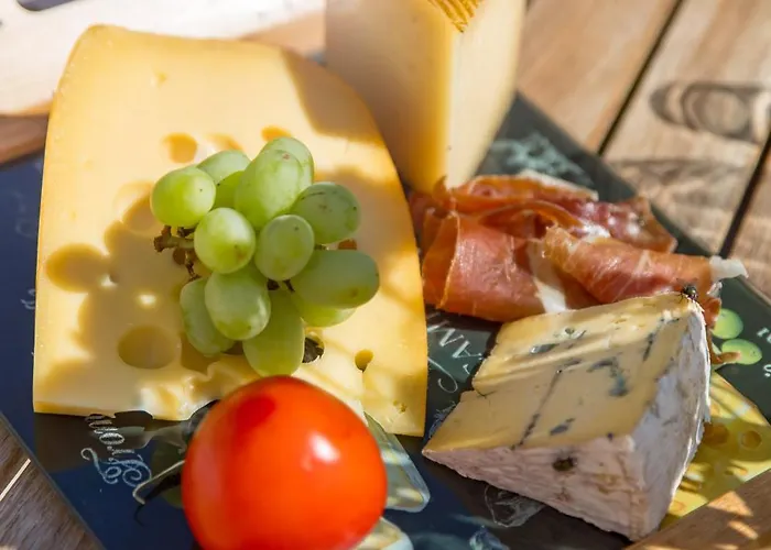 Luxury Hyperion With Private Pool And Garden