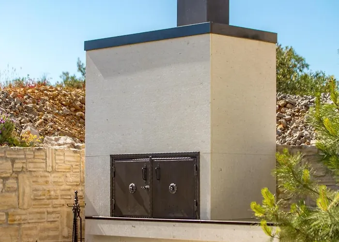 شقة Luxury Hyperion With Private Pool And Garden