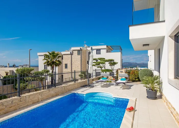 Luxury Hyperion With Private Pool And Garden شقة مورتير