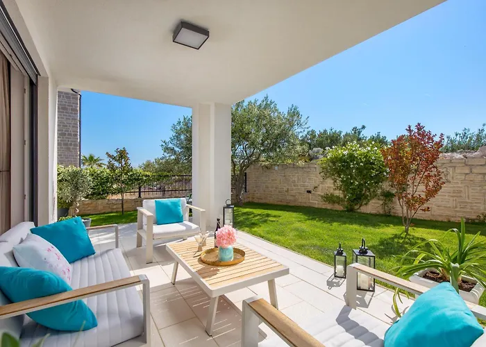 Luxury Hyperion With Private Pool And Garden * مورتير