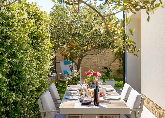 Luxury Hyperion With Private Pool And Garden Apartman *