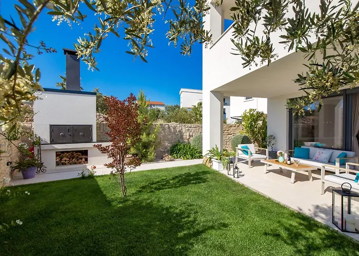 Luxury Hyperion With Private Pool And Garden شقة مورتير