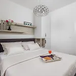 Luxury Hyperion With Private Pool And Garden * 穆泰尔岛