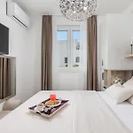 Luxury Hyperion With Private Pool And Garden * 穆泰尔岛