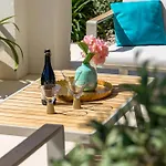 Luxury Hyperion With Private Pool And Garden 公寓 *