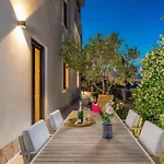 Luxury Hyperion With Private Pool And Garden 公寓