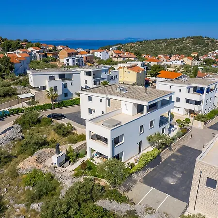 Luxury Hyperion With Private Pool And Garden Apartment Murter