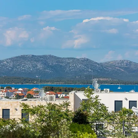 Apartment Luxury Hyperion With Private Pool And Garden