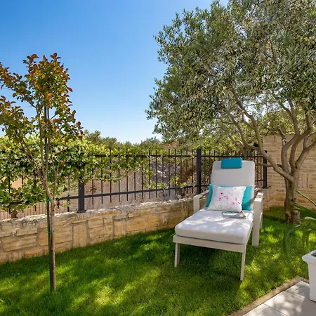 Luxury Hyperion With Private Pool And Garden Муртер