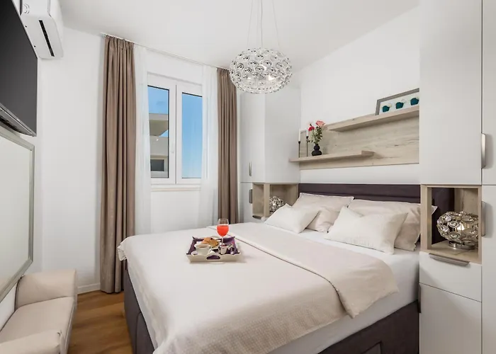 Luxury Hyperion With Private Pool And Garden *